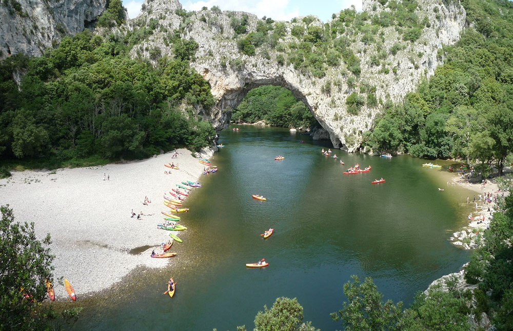 Canoes sur l'Ardèche